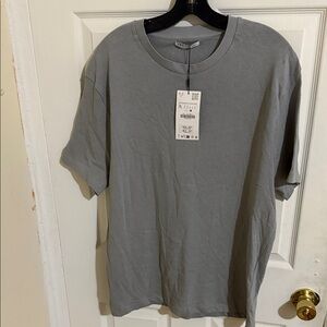 Zara Men's Short Sleeve Gray Tee